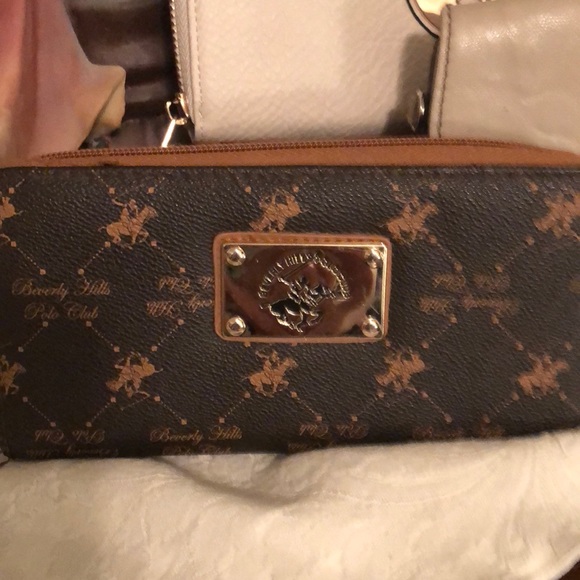 Different wallets. Read description. - Picture 2 of 5